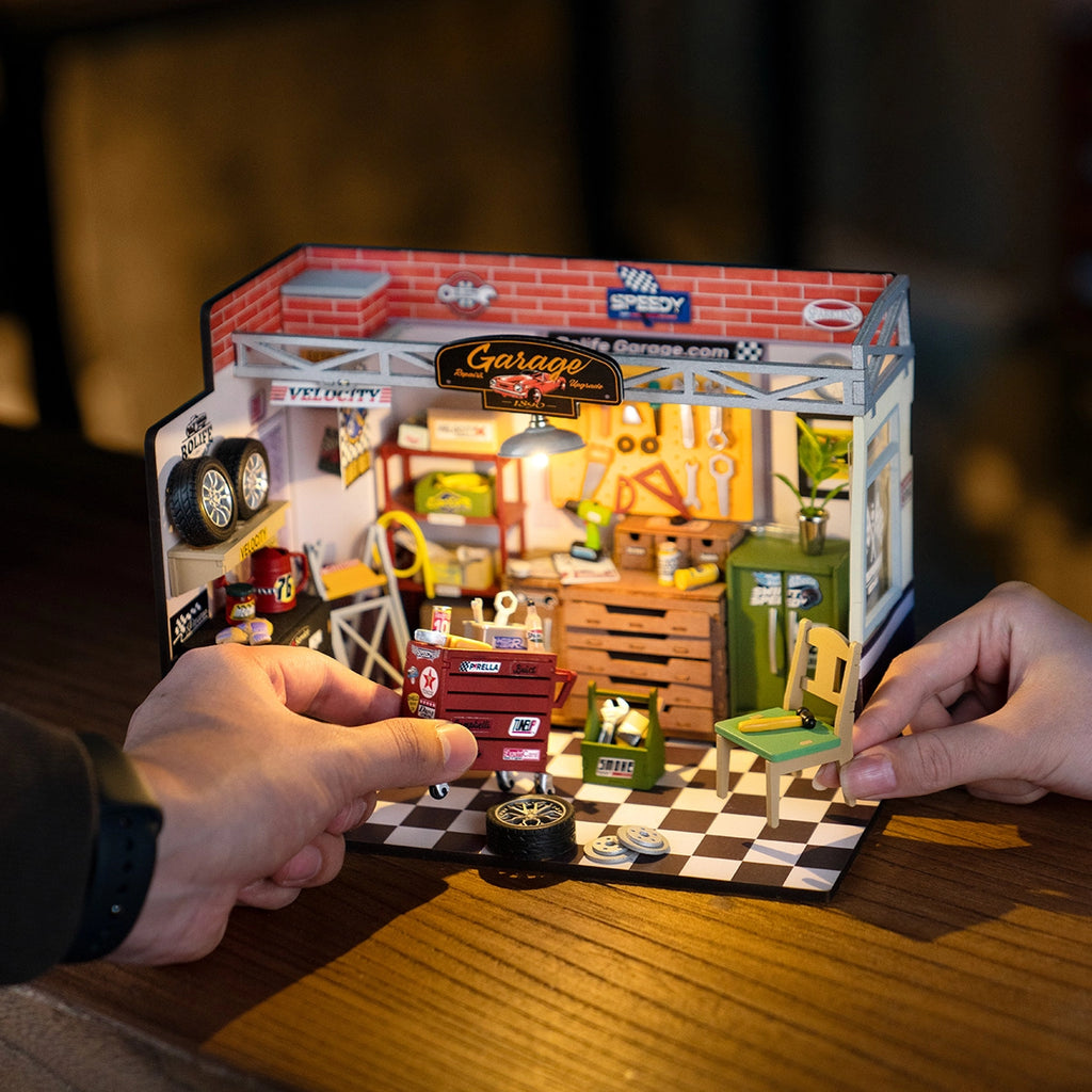 Garage Workshop - DIY Miniature House with Light